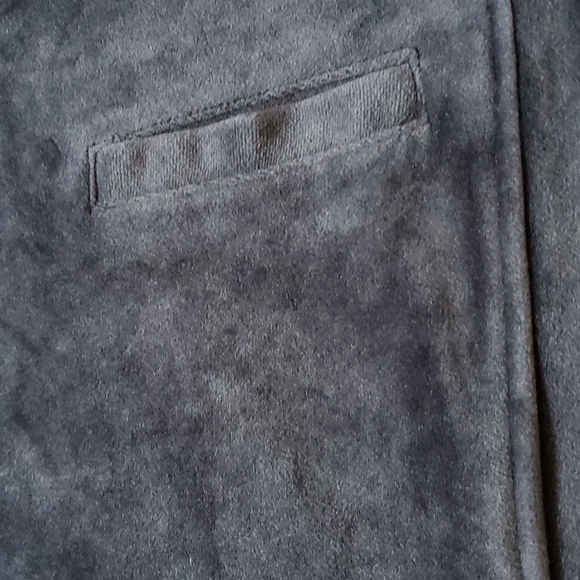 GIRLS BLACK VELVET HOODED SWEATER 👧 - Picture 2 of 6